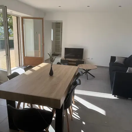 Maison Leonora